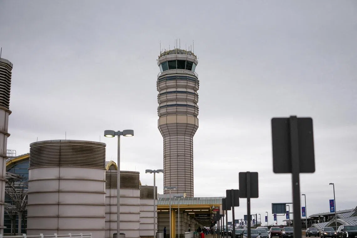 FAA proposes to hire 2,300 air traffic controllers in budget request
