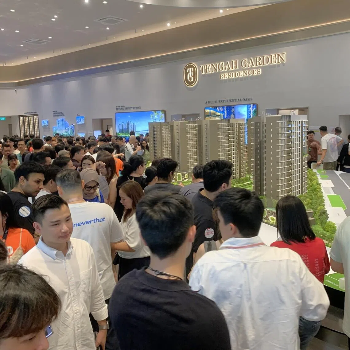 Developer Hong Leong Holdings said 853 of its 863 units had been sold by 3pm on April 26, at an average price of $2,120 per sq ft (psf).