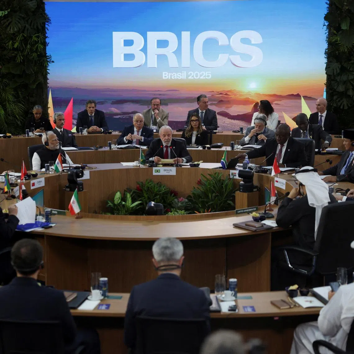 Brazil's President Luiz Inacio Lula da Silva, China's Premier Li Qiang, India's Prime Minister Narendra  Modi, South Africa's President Cyril Ramaphosa, Russia's Foreign Minister Sergei Lavrov and other leaders, attend the opening meeting of BRICS Summit, at the Museum of Modern Art (MAM) in Rio de Janeiro, Brazil July 6, 2025. REUTERS/Ricardo Moraes
