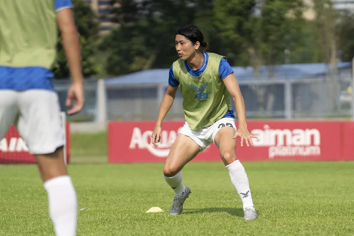 tbsoc16 - (x_DSC): Geylang International striker Tomoyuki Doi in training ahead of their Eastern Derby clash with Tampines Rovers in the Singapore Premier League on May 17.

Credit to: GEYLANG INTERNATIONAL
