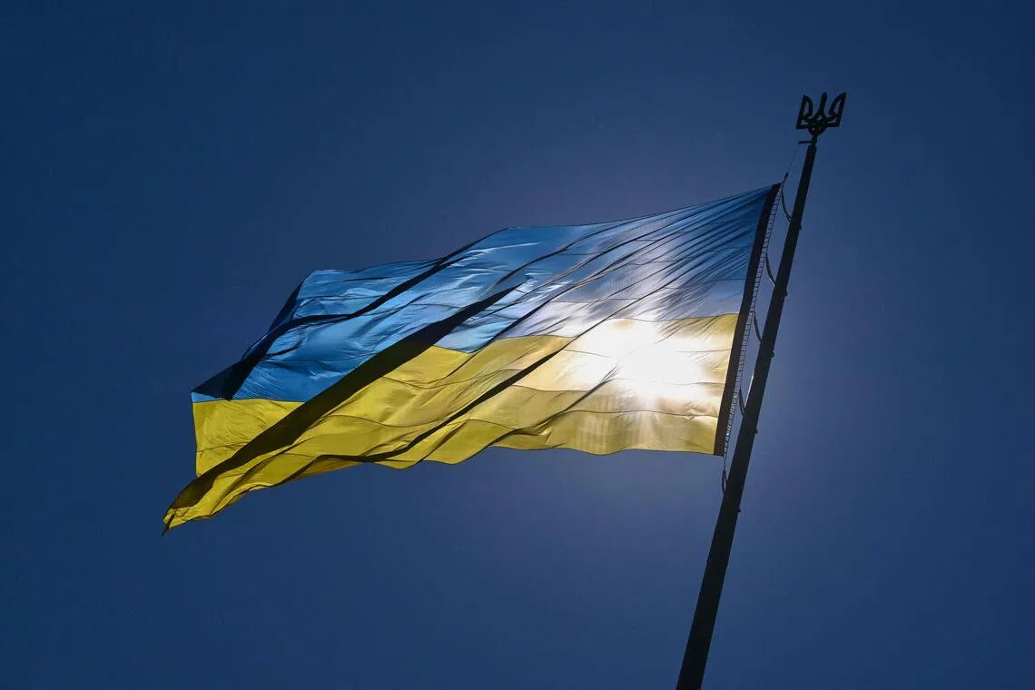 Intensifying Russian attacks on the southern Ukrainian city of Kherson risk cutting electricity and heating supplies for an extended period for residents.
