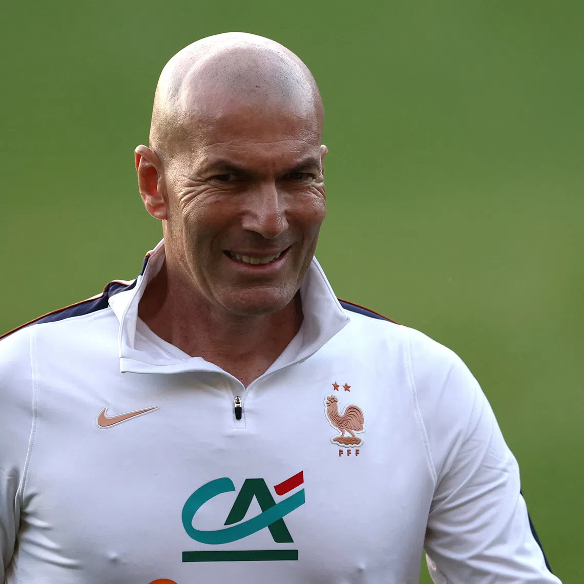 Soccer Football - Nations League - France Training - INF Clairefontaine, Clairefontaine-en-Yvelines, France - September 21, 2026 France coach Zinedine Zidane during training REUTERS/Gonzalo Fuentes
