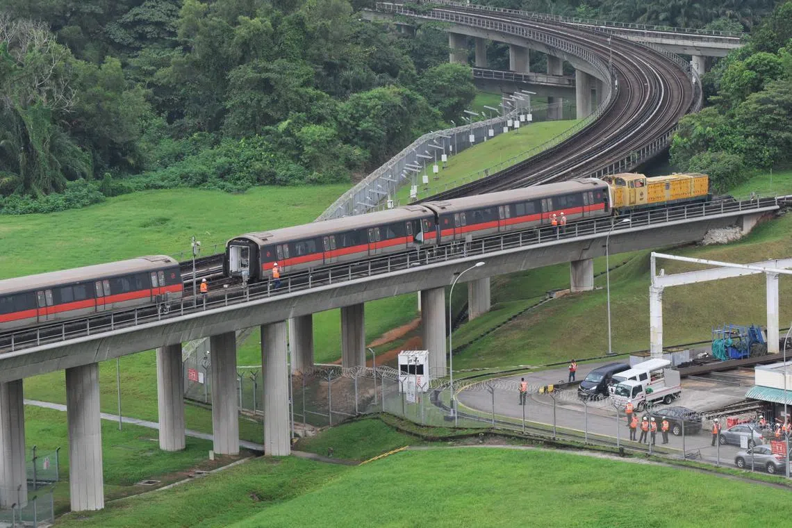 At 3pm, the second and first carriages of the affected train were towed back to the depot, on September 25, 2024.