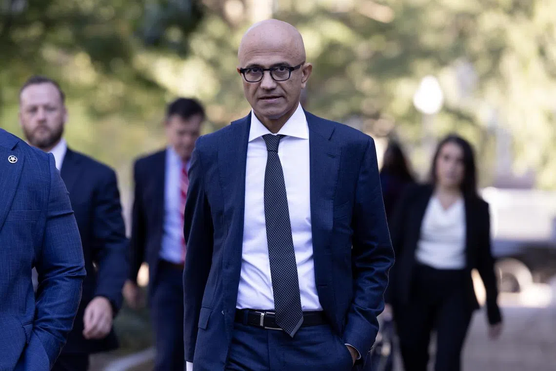 epa10895503 Microsoft CEO Satya Nadella (C) arrives to testify at the Google antitrust case, outside the E. Barrett Prettyman United States Courthouse in Washington, DC, USA, 02 October 2023. The Justice Department has argued that Google holds an internet-search monopoly and has used illegal means to protect it.  EPA-EFE/MICHAEL REYNOLDS