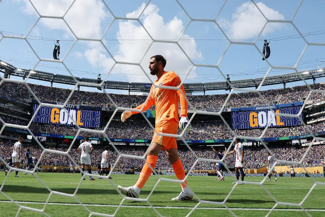 FILE PHOTO: Jul 13, 2025; East Rutherford, New Jersey, USA; Paris Saint-Germain goalkeeper Gianluigi Donnarumma (1) reacts during the final of the 2025 FIFA Club World Cup at MetLife Stadium. Mandatory Credit: Vincent Carchietta-Imagn Images/File Photo