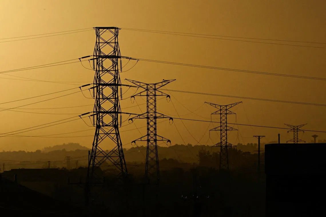 Cuba's national electric grid collapses, reason unknown