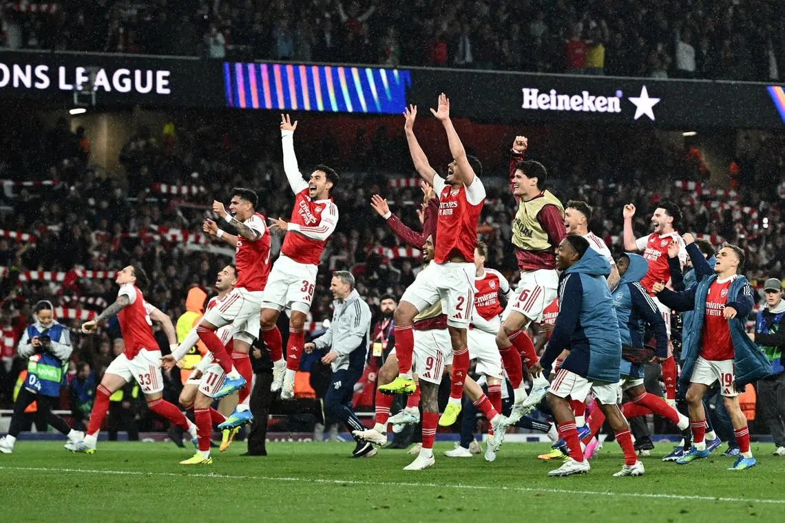 Soccer Football - UEFA Champions League - Semi Final - Second Leg - Arsenal v Atletico Madrid - Emirates Stadium, London, Britain - May 5, 2026 Arsenal players celebrate after reaching the UEFA Champions League final REUTERS/Dylan Martinez     TPX IMAGES OF THE DAY