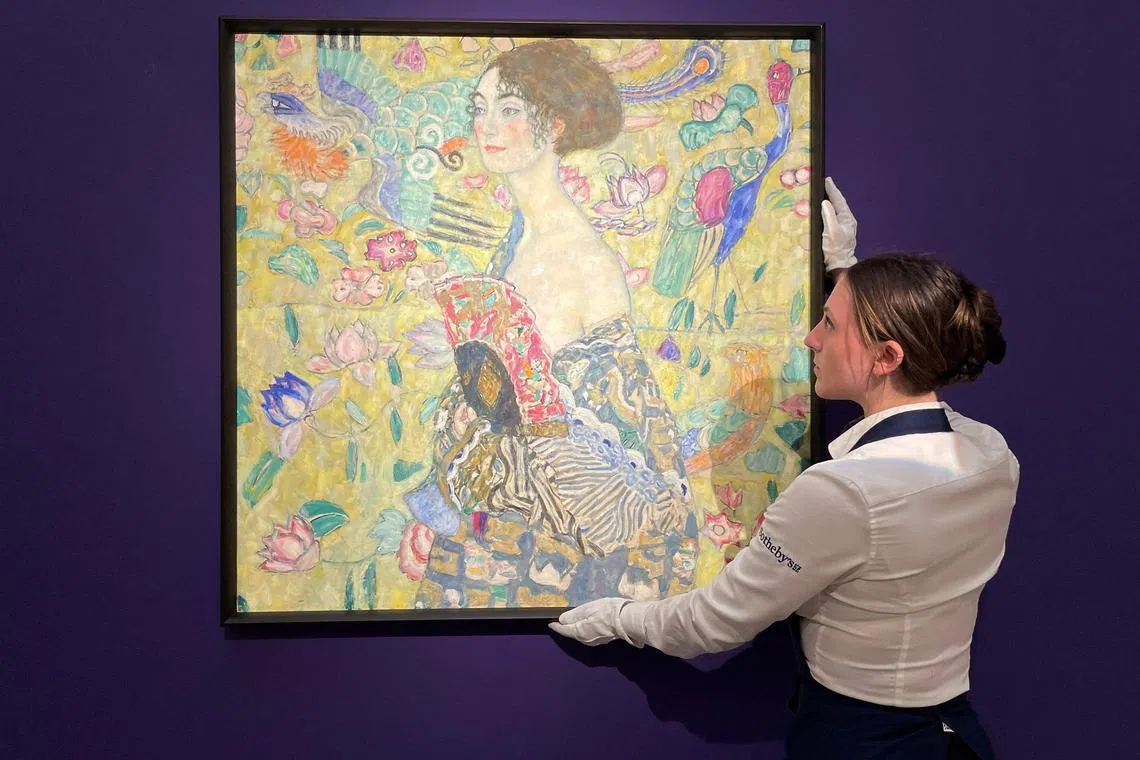 "Dame mit Facher" (Lady with a Fan) was painted during Klimt’s artistic prime, when he was producing some of his most famous and experimental works.