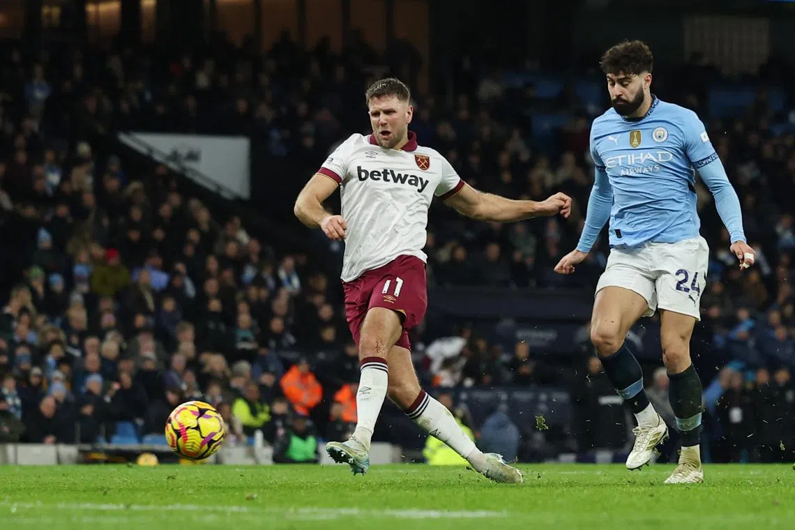 Soccer Football - Premier League - Manchester City v West Ham United - Etihad Stadium, Manchester, Britain - January 4, 2025 West Ham United's Niclas Fullkrug scores their first goal Action Images via Reuters/Lee Smith/File Photo
