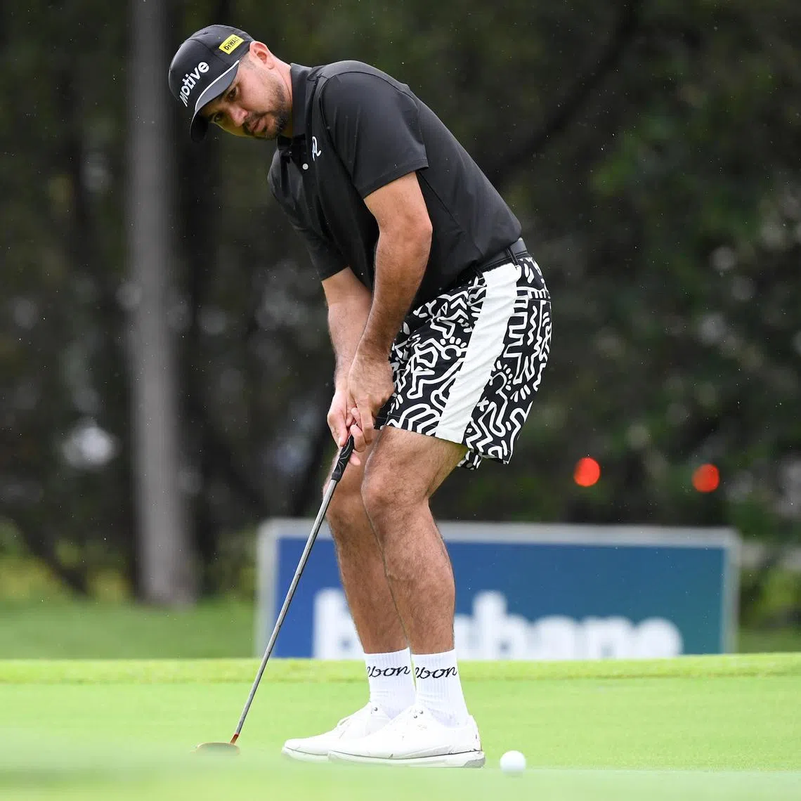 epa11730174 Jason Day plays a shot during the Pro Am prior to the Australian PGA golf tournament at the Royal Queensland Golf Club in Brisbane, Australia, 20 November 2024.  EPA-EFE/JONO SEARLE AUSTRALIA AND NEW ZEALAND OUT
