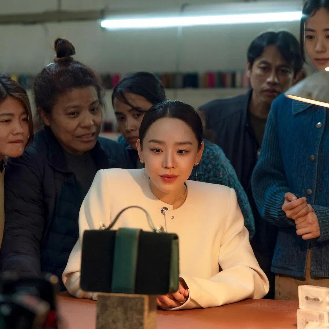 sarah27 - Shin Hae-sun (middle) in The Art Of Sarah

Credit: NETFLIX
upload the photos to ST Life