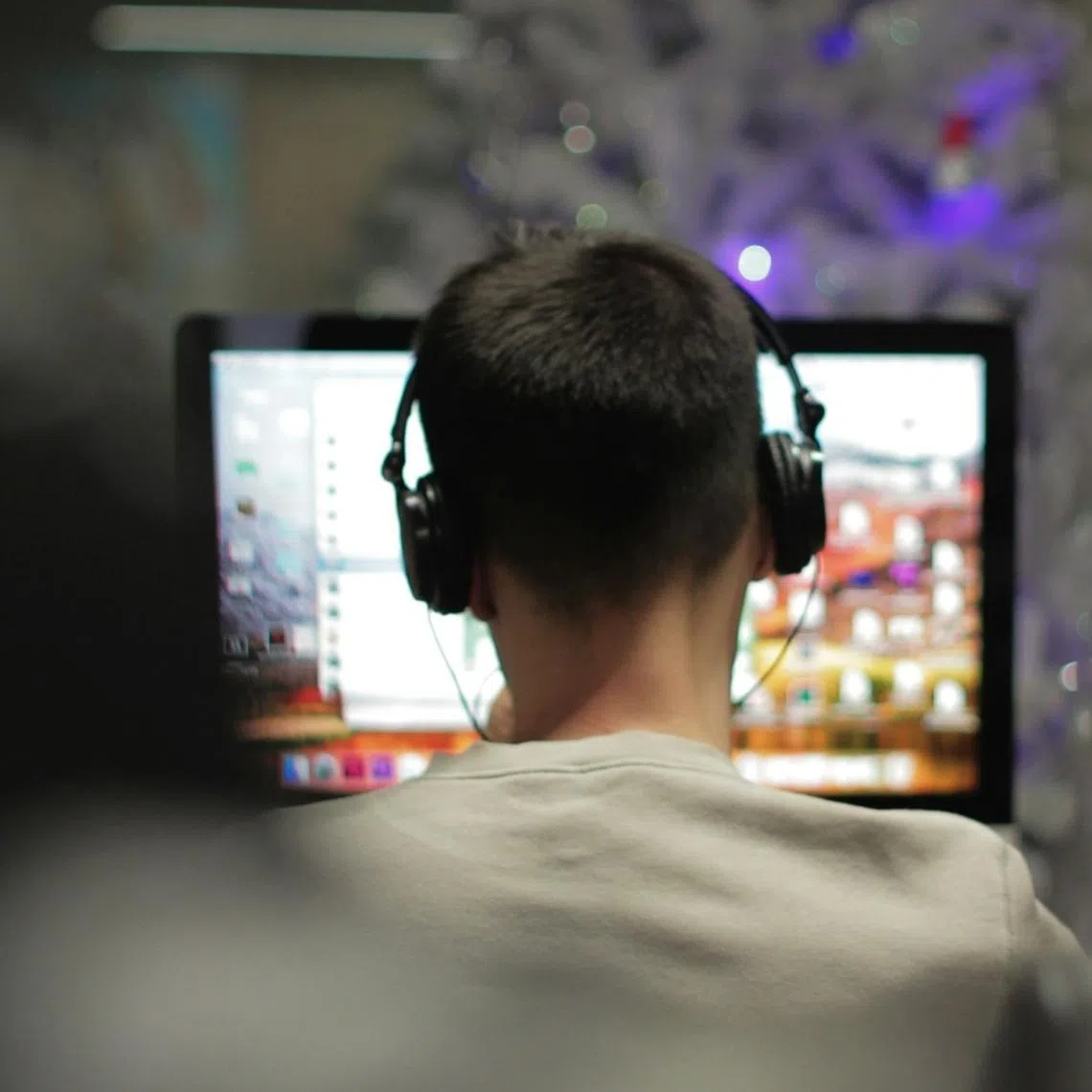 The assumption is that headphones help people focus and get work done.
