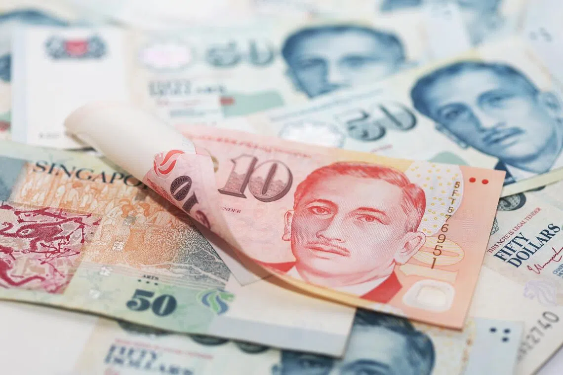 A father stopped paying monthly child support of $2,000 for a year but still can travel for holidays 