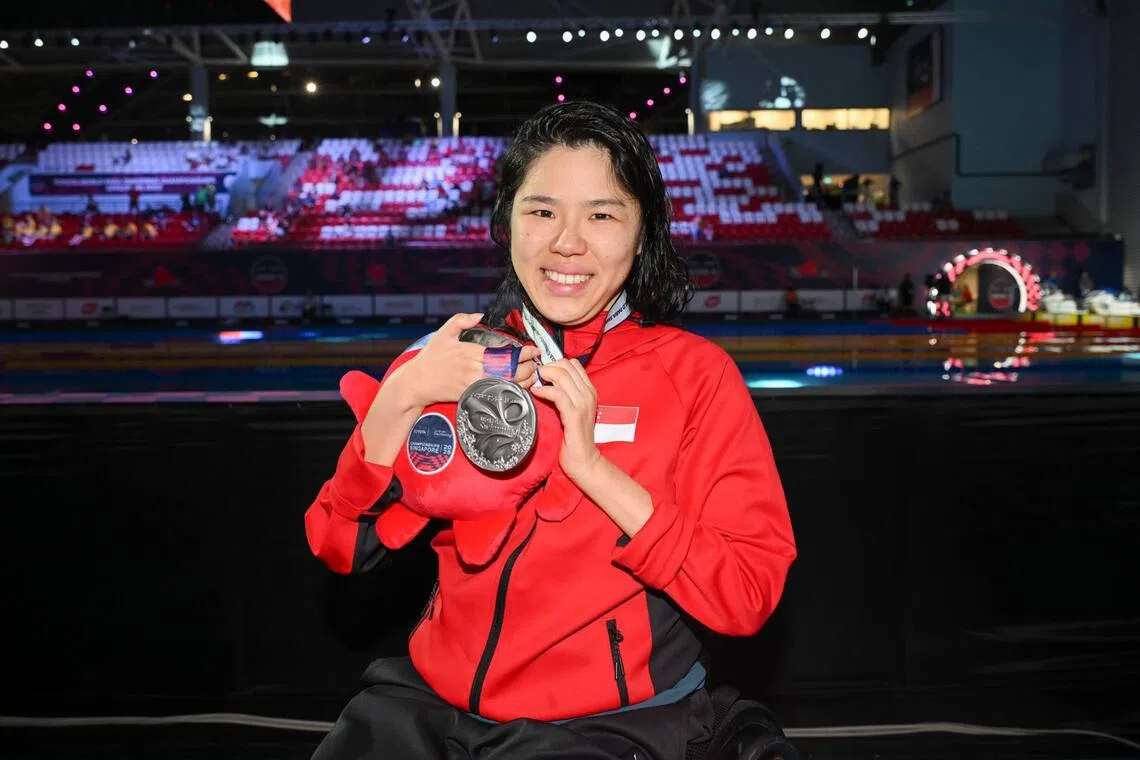 Singapore's Yip Pin Xiu at the medal ceremony after she clinched silver at the OCBC Aquatic Centre on Sept 23.