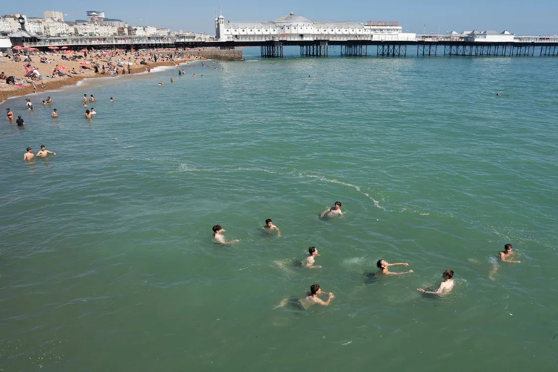 Britain must urgently prepare for hotter temperatures, climate advisers warn