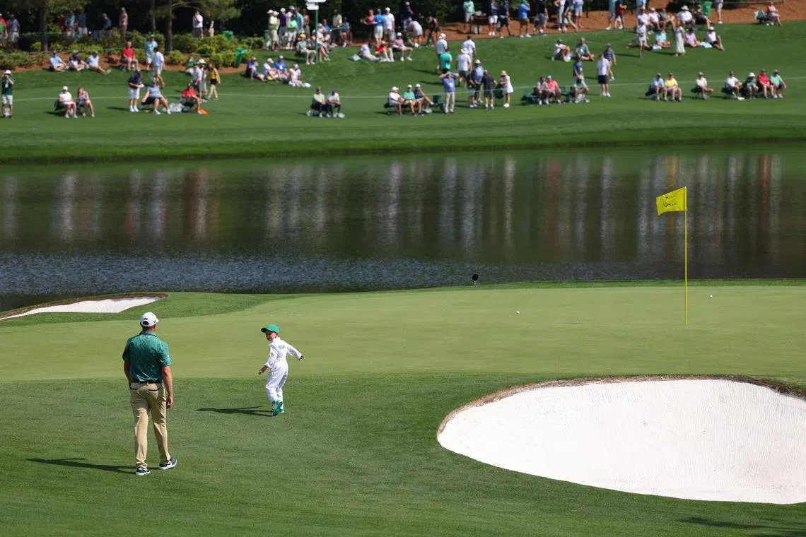 The weekend will see heavy rain on Saturday with more showers and cool conditions forecast for Sunday’s final round. 