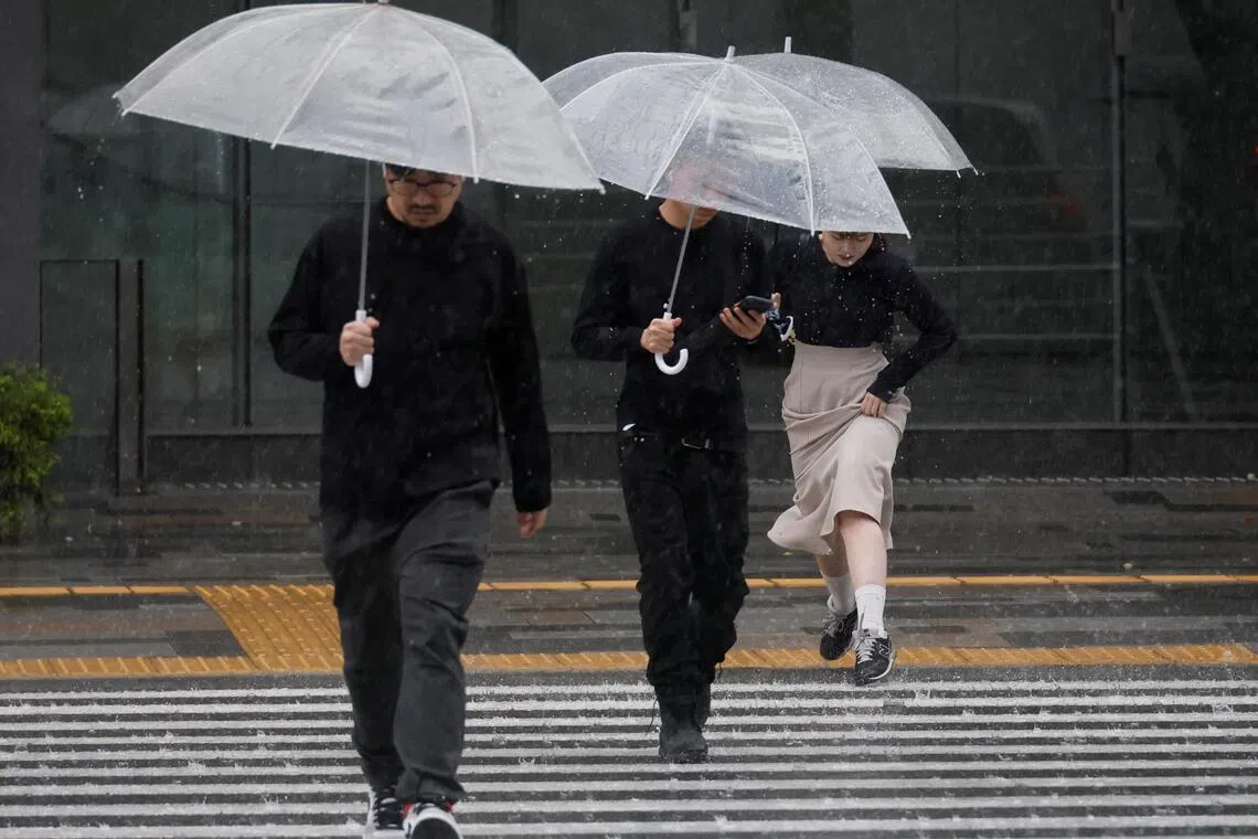 Typhoon Chan-hom approaches Japan’s Kanto region