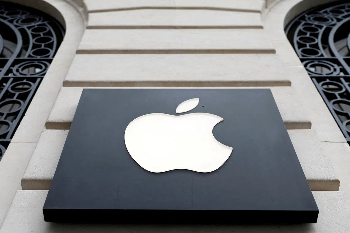 To avoid paying more US taxes, the man ended up losing $2 million of Apple shares to his ex-wife.