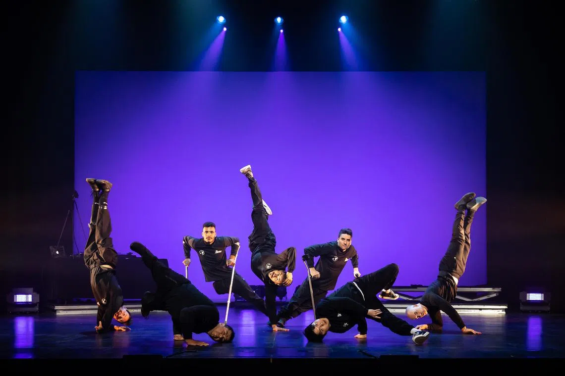 mqill16 - BNG_230414 Esplanade No Excuses No Limits



Copyright and credit Bernie Ng