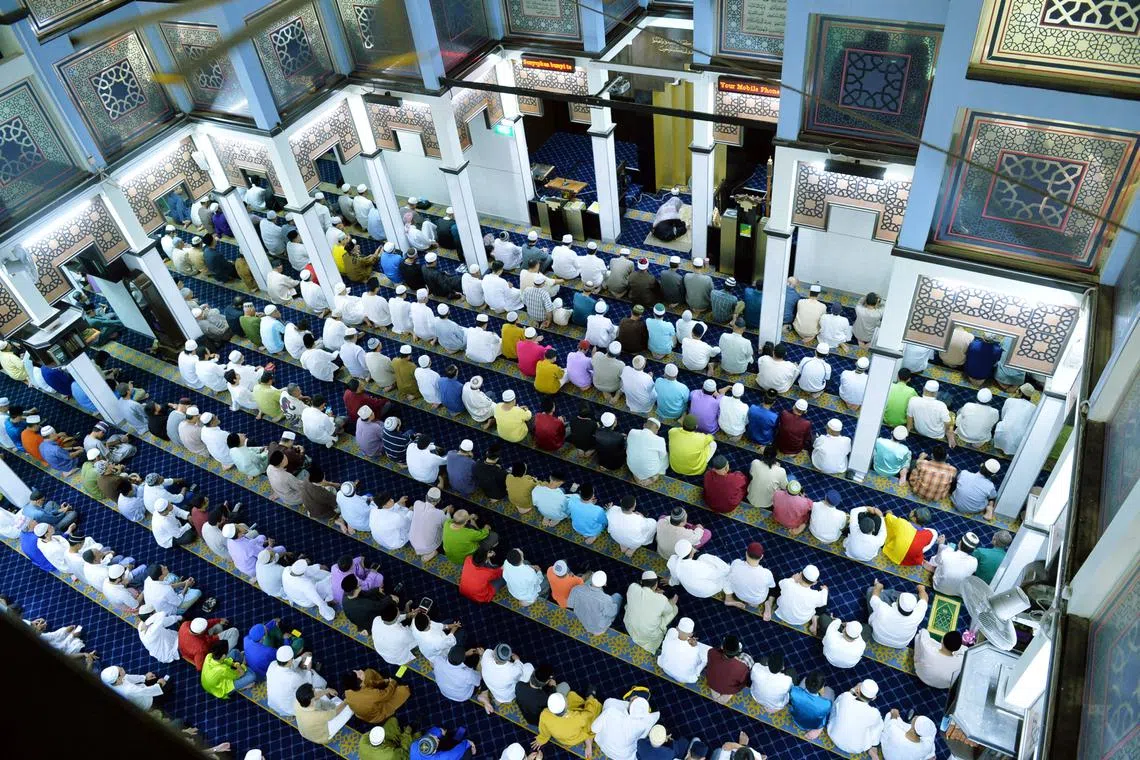 Tte mosques will invest their surplus funds in syariah-compliant investment products through the Mosque-Wakaf Investment Plan.