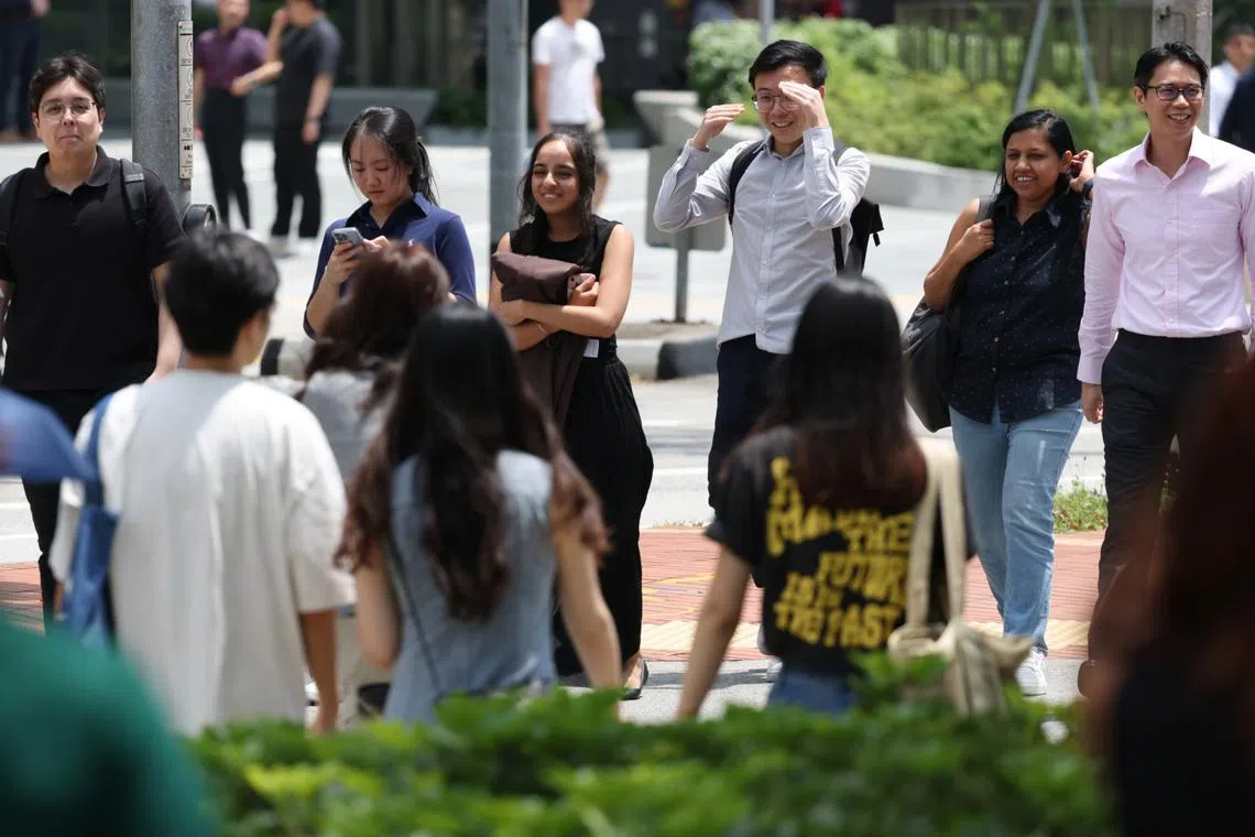 Over eight in 10 young Singapore residents see helping the less fortunate and contributing to social as important life goals, according to the National Youth Survey.