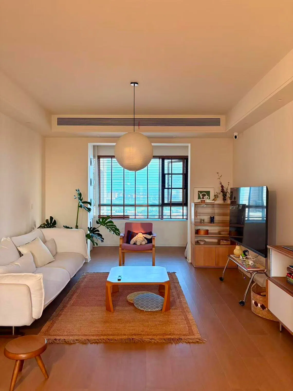 Wang Conghui turned her apartment into a cozy home for her young family of three after eight months of renovations.