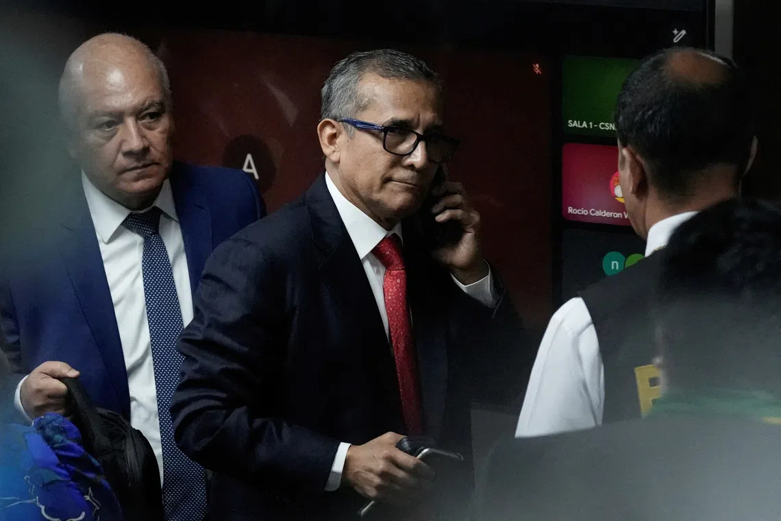 Peru's former President Ollanta Humala, who is accused of money laundering, is escorted by the police after hearing the sentence of 15 years at the court in Lima, Peru April 15, 2025. REUTERS/Angela Ponce