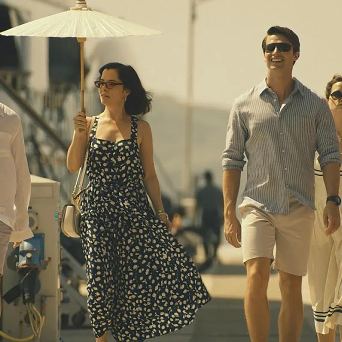 (From left) Jason Isaacs, Parker Posey, Patrick Schwarzenegger, Sarah Catherine Hook and Sam Nivola in The White Lotus 3

Source/copyright: Max