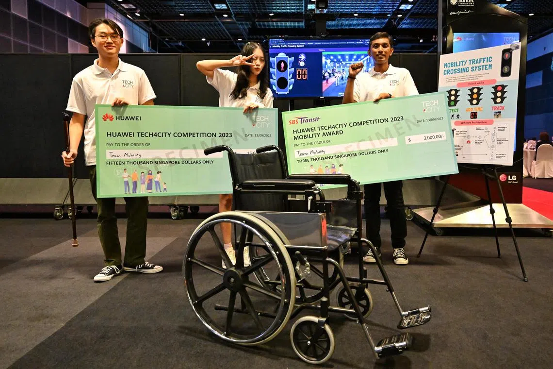ITE College East students Zamien Ng, Cleophas Ow and Praveen Nagatheran from Team Mobility were crowned champions at the finals of Huawei’s Tech4City Competition, which aims to empower youths to propose creative and innovative solutions using digital technology.
