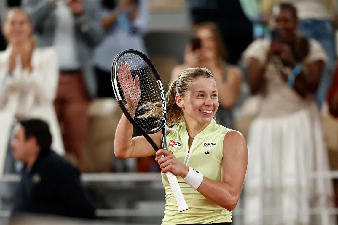 Tennis - French Open - Roland Garros, Paris, France - June 4, 2026 Poland's Maja Chwalinska celebrates winning her semi final match against Russia's Diana Shnaider REUTERS/Benoit Tessier