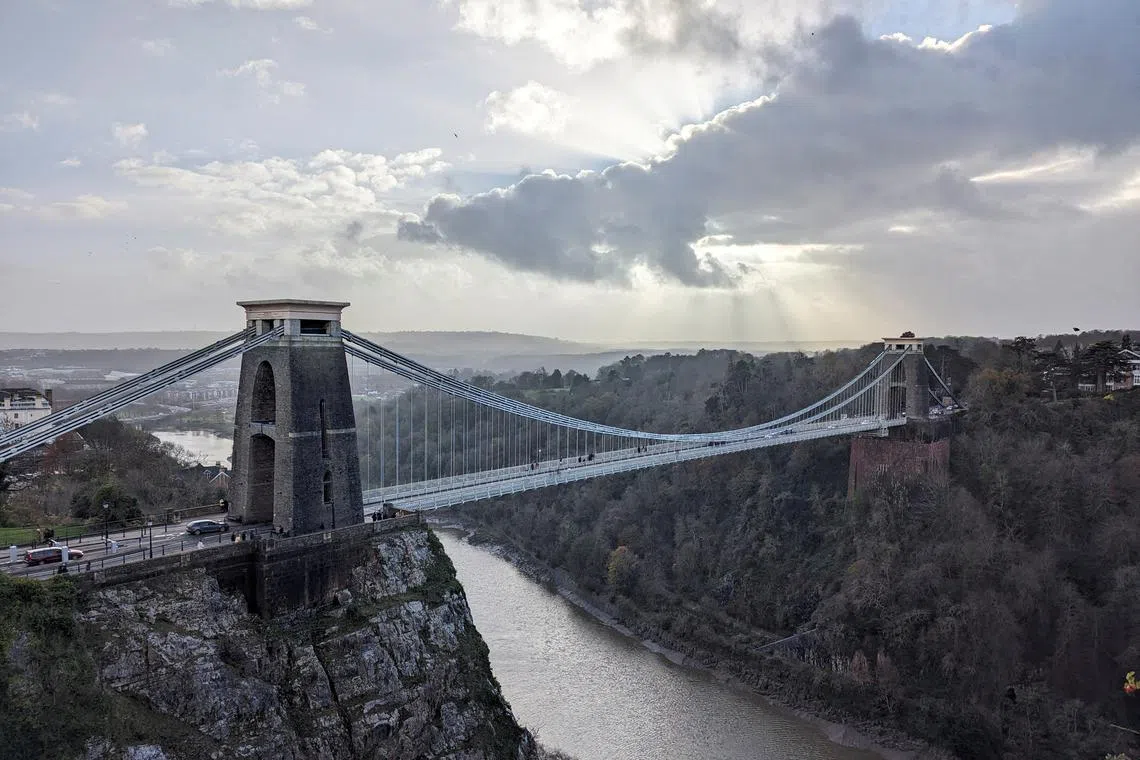 FILE PHOTO: A view of the Clifton Suspension Bridge, as seen from the Clifton Observatory in Bristol, Britain December 9, 2023. REUTERS/Muvija M/File Photo