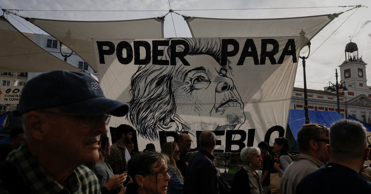 Who's a vulture? Spain struggles to identify culprits in fury over evictions