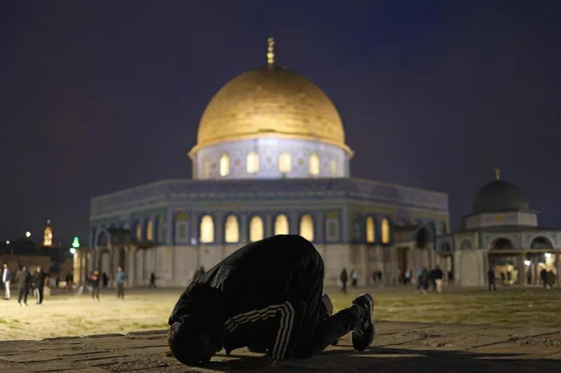 For the first time in 41 days, Muslim worshippers returned to Al-Aqsa Mosque.