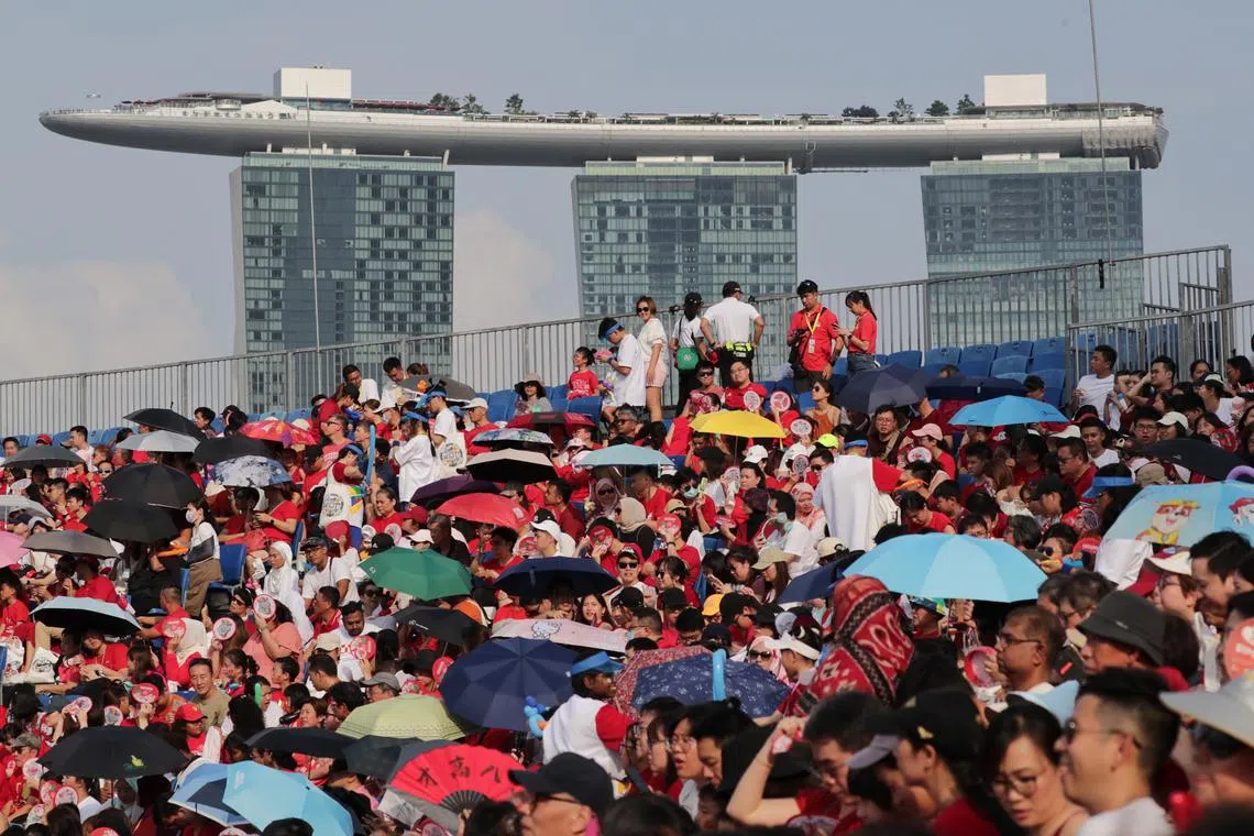 To prevent overcrowding, police officers and auxiliary police officers will be regulating the flow of crowd at areas in the Marina Bay.