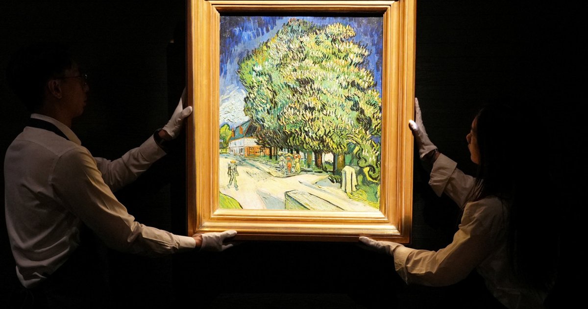 Van Gogh painting draw hundreds in Hong Kong before auction | The ...