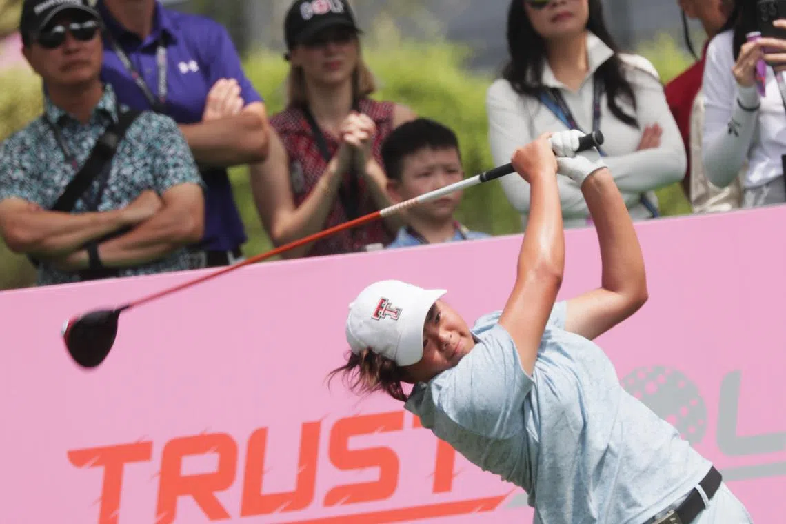 Final day of the inaugural Singapore Ladies Masters, the first China Ladies Professional Golf Association to be held in Singapore. The US$100,000 tournament is headlined by two of the top three players on the CLPGA Order of Merit -