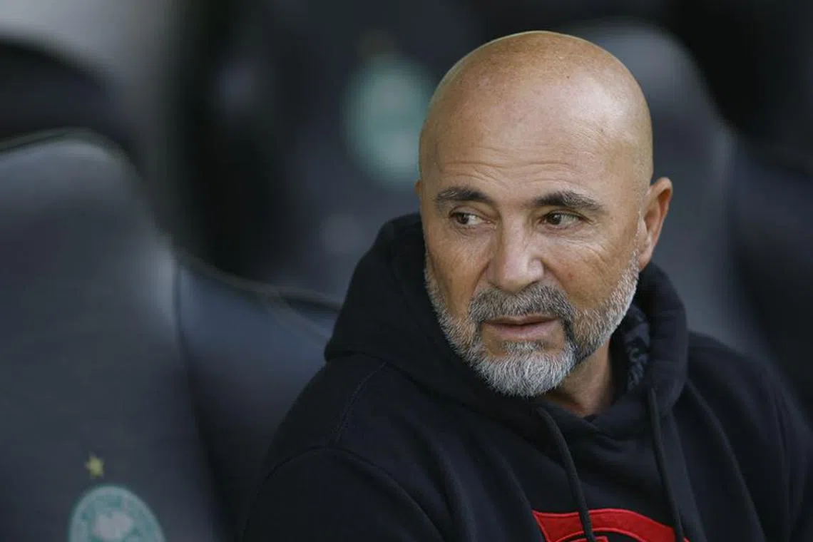 FILE PHOTO:Soccer Football - Brasileiro Championship - Coritiba v Flamengo - Estadio Couto Pereira, Curitiba, Brazil - August 20, 2023 Flamengo coach Jorge Sampaoli before the match REUTERS/Rodolfo Buhrer/File Photo