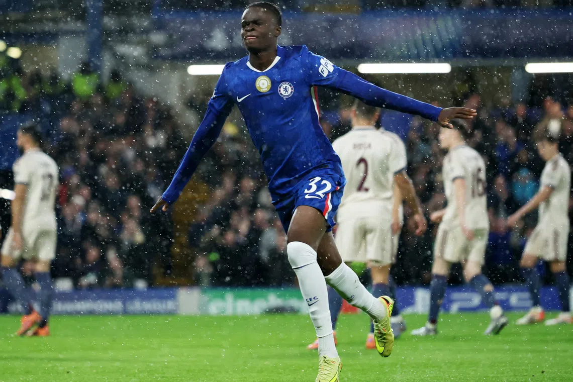 Soccer Football - UEFA Champions League - Chelsea v Ajax Amsterdam - Stamford Bridge, London, Britain - October 22, 2025 Chelsea's Tyrique George celebrates scoring their fifth goal REUTERS/Isabel Infantes