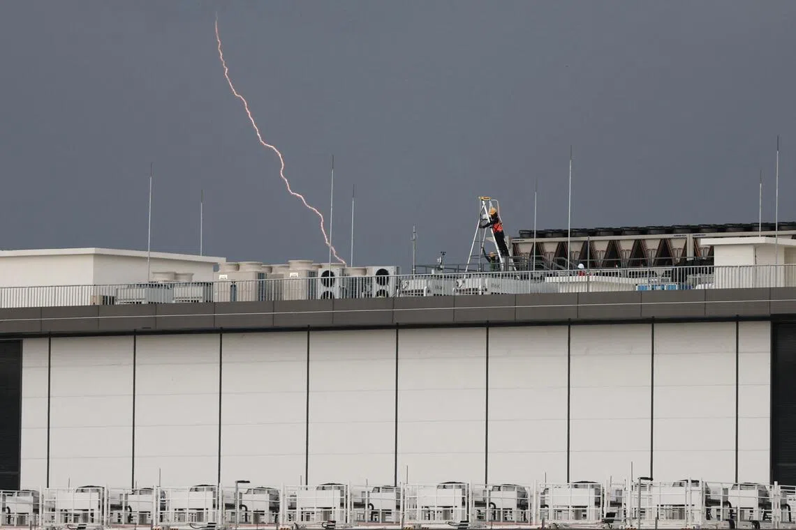Lightning sparks 42 building fires in Malaysia