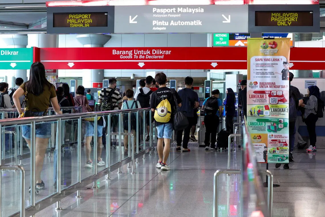 Malaysia urges more Singaporeans to use the electronic gate facilities at the two land entry checkpoints in Johor Bahru.