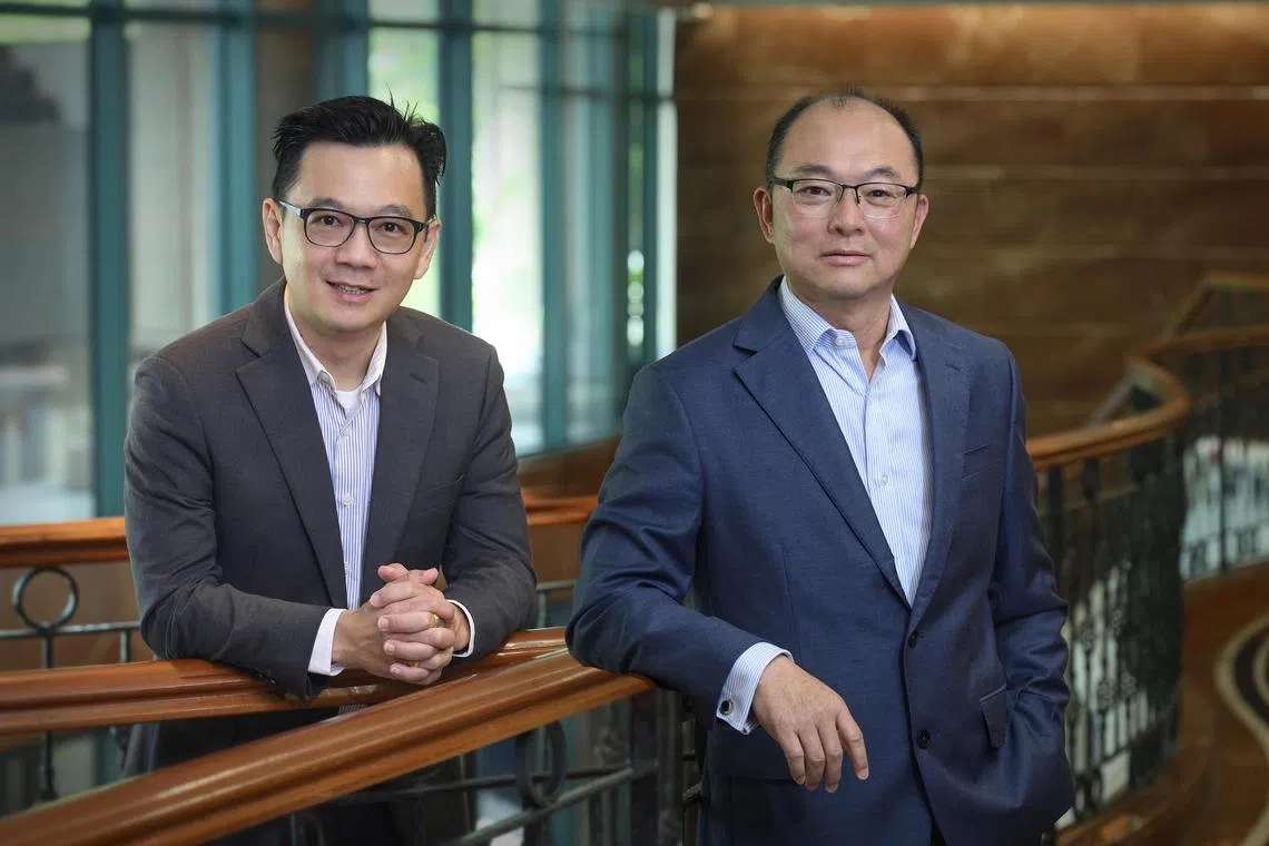 Fortress Minerals - on the left is Chairman and Independent Director Chew Wai Chuen, and on the right is Exec Director and CEO Ivan Chee 

(source; Fotress Minerals)
