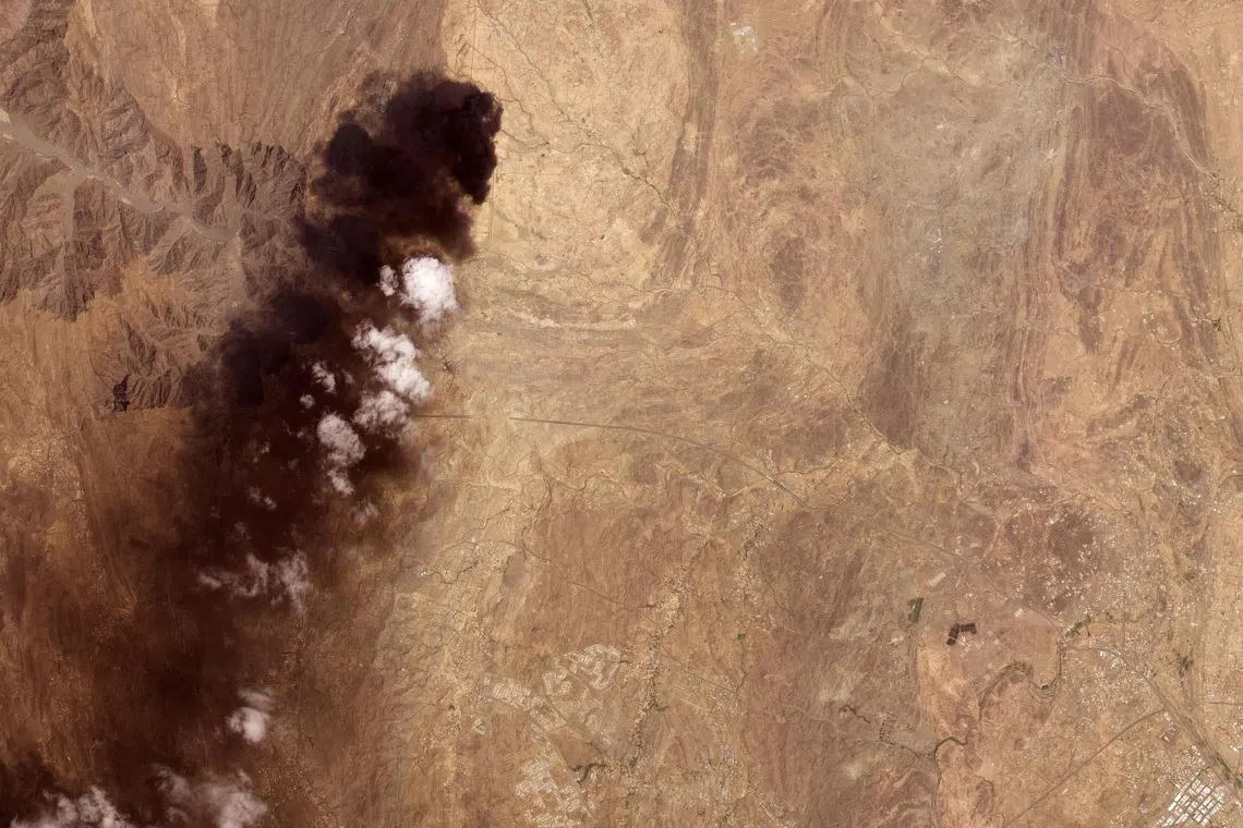 Saudi cancels some oil cargoes after pipeline hit, top buyer chasing alternatives