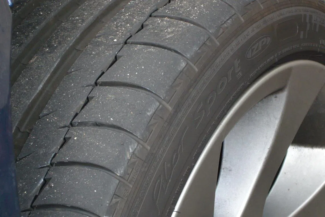 Ensuring that the tyres are correctly inflated is important for safety and enhances the tyre's lifespan. 