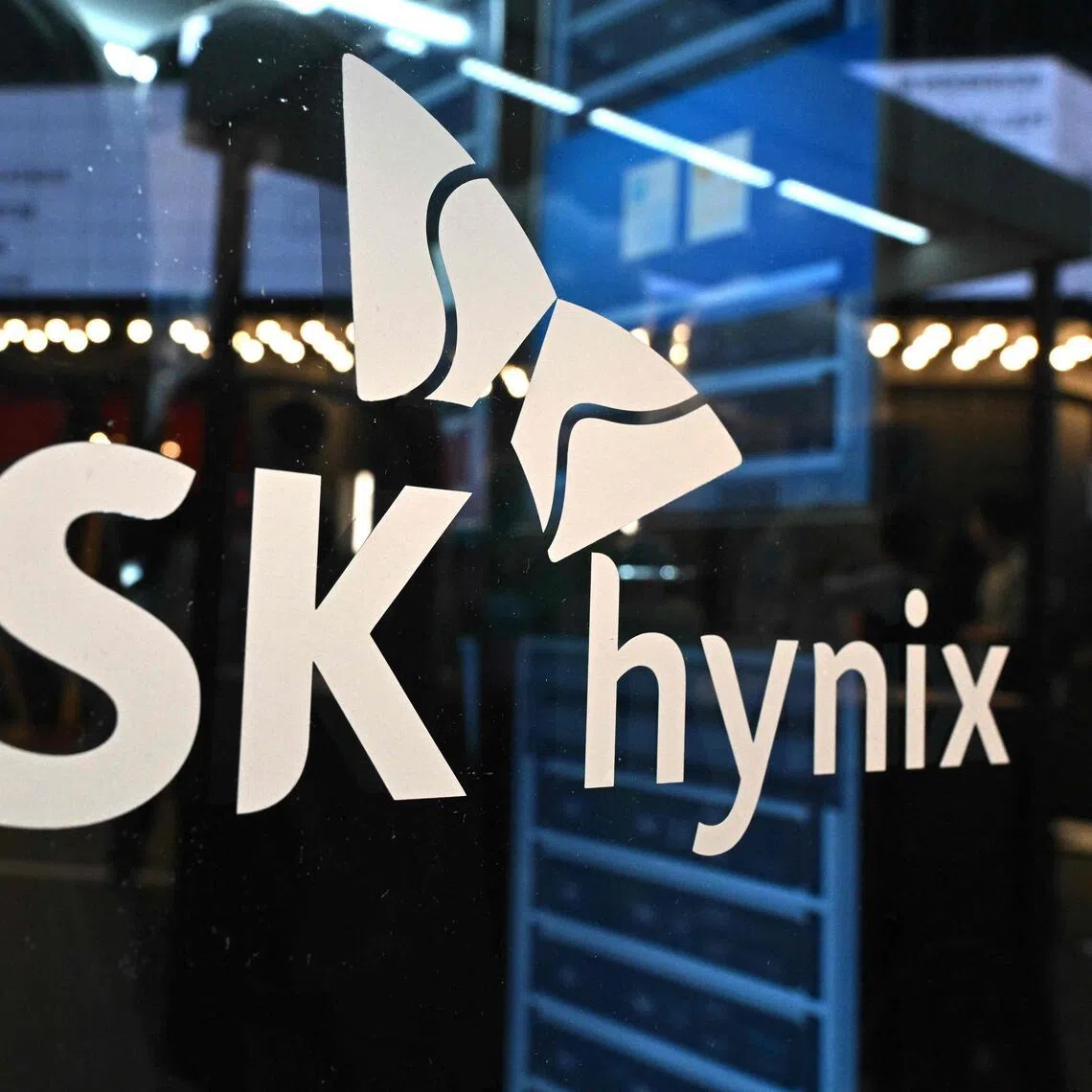 South Korean firm is being aggressively courted by tech giants as they rush to secure memory chips.