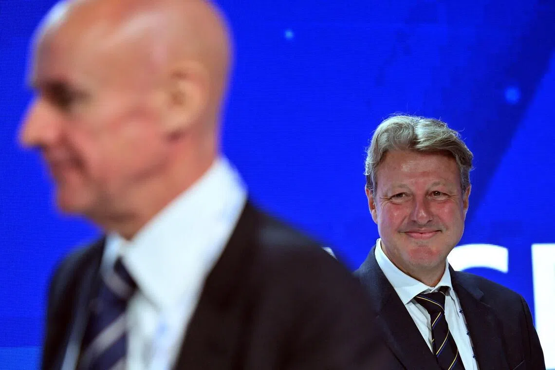 Alexander Ospelt beats incumbent Johan Eliasch by one vote to become FIS president