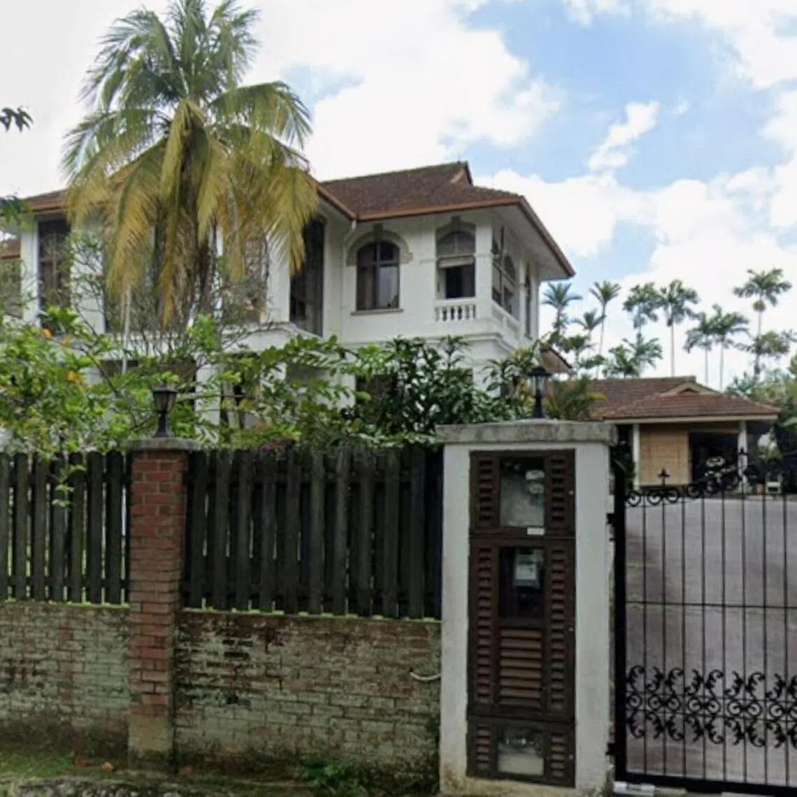 The Barker Road bungalow lies diagonally opposite Anglo-Chinese School (Barker Road) and next to four adjacent properties owned by the Lee siblings.