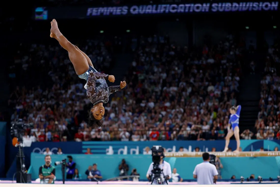 Paris 2024 Olympics - Artistic Gymnastics - Women's Qualification - Subdivision 2 - Bercy Arena, Paris, France - July 28, 2024. Simone Biles of United States in action on the Floor Exercise. REUTERS/Hannah Mckay