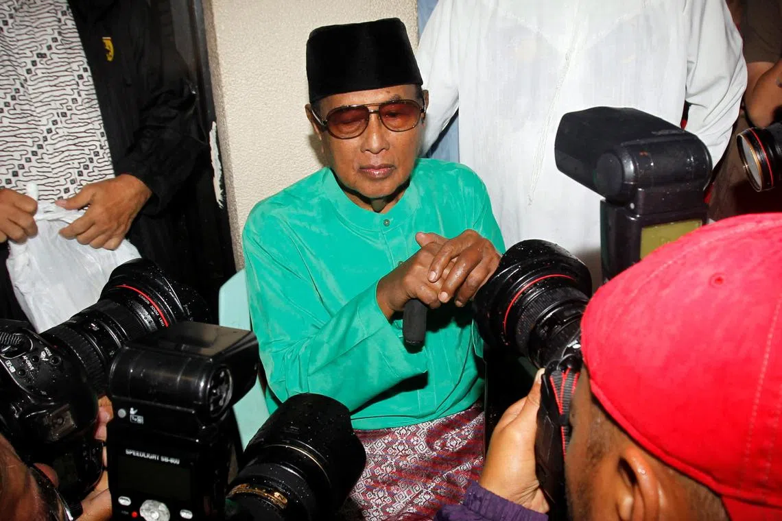 A photo from Feb 22, 2013, shows Jamalul Kiram III, a former Sultan of the Sulu region of the southern Philippines. 