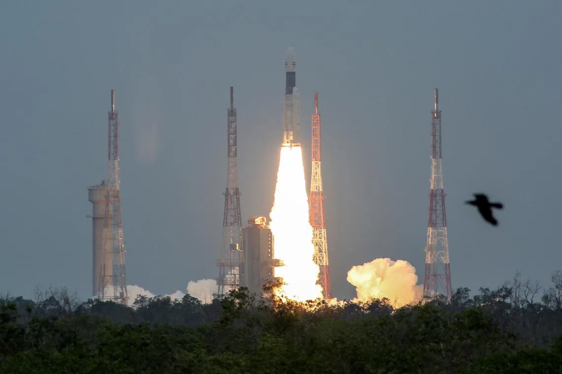 India's Geosynchronous Satellite Launch Vehicle Mk III-M1 blasts off carrying Chandrayaan-2, from the Satish Dhawan Space Centre at Sriharikota, India, July 22, 2019. REUTERS/P. Ravikumar/File Photo