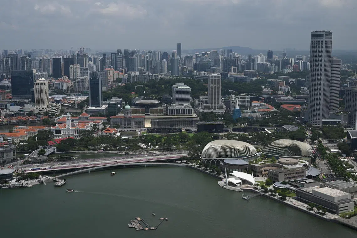 ST20230908_202354035448/pixgeneric/Shintaro Tay/ Views of Singapore Skyline and Marina Bay, as seen from the SkyPark Observation Deck at Marina Bay Sands on Sep 8, 2023.
